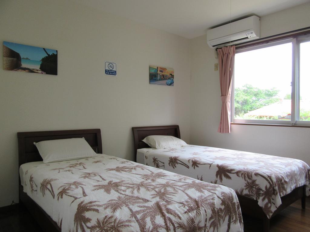 Guest House Diamond Йомитан Экстерьер фото