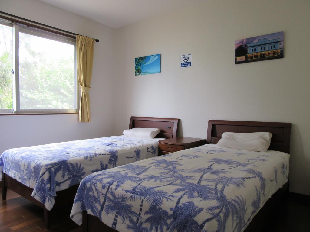 Guest House Diamond Йомитан Экстерьер фото