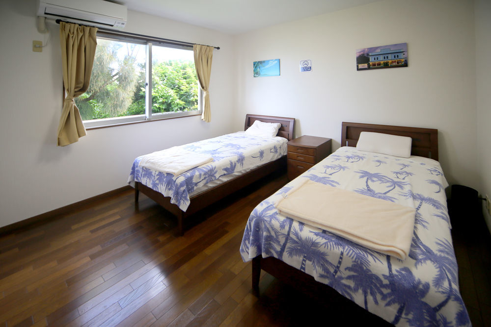 Guest House Diamond Йомитан Экстерьер фото