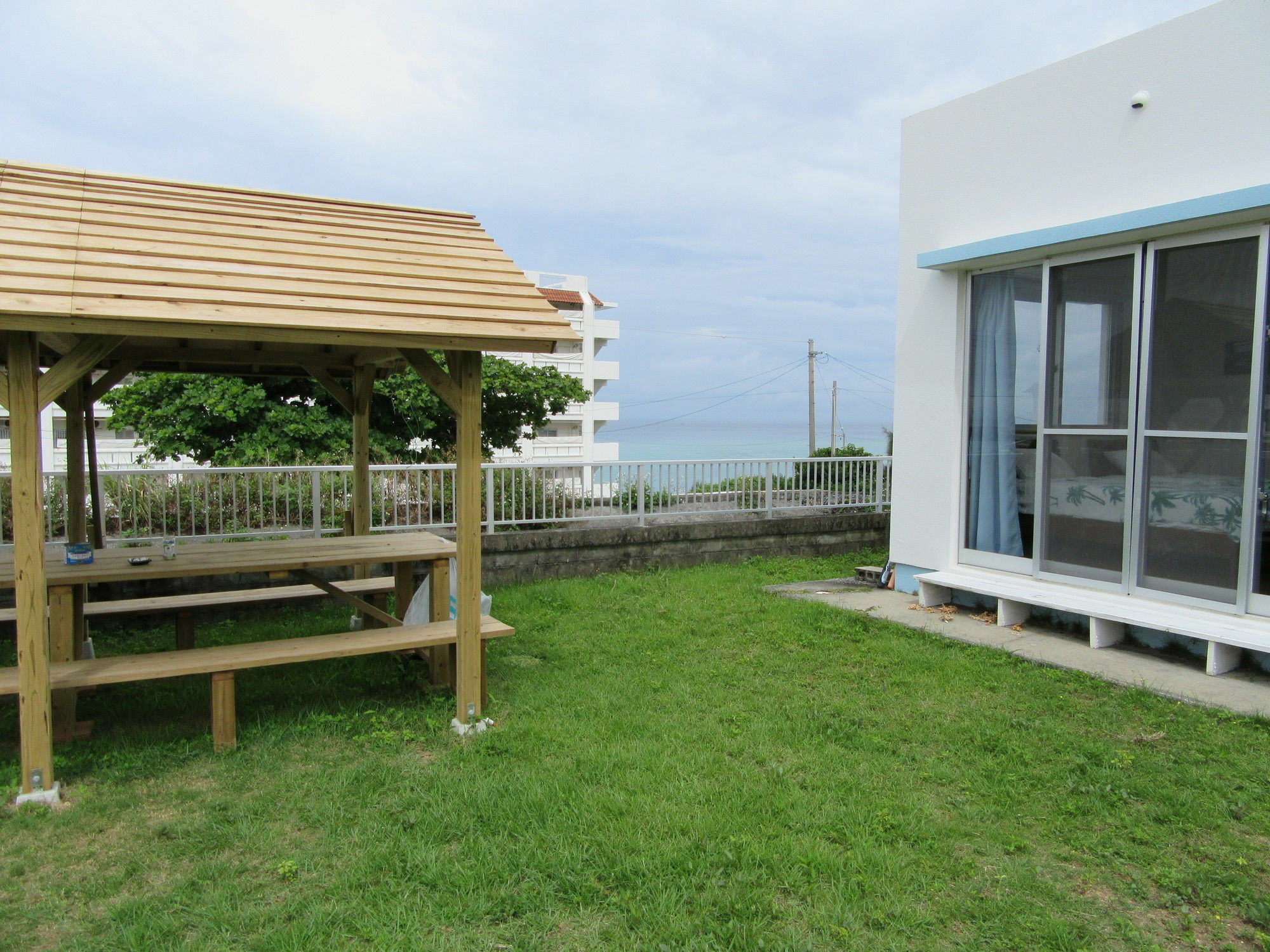 Guest House Diamond Йомитан Экстерьер фото